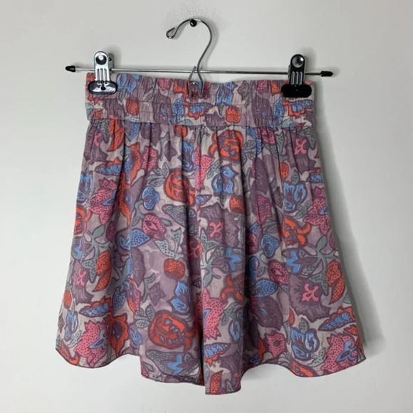 Aritzia Wilfred Shorts Print Pattern High Rise Flowy Purple y2k 2000s Size XS - Picture 9 of 10